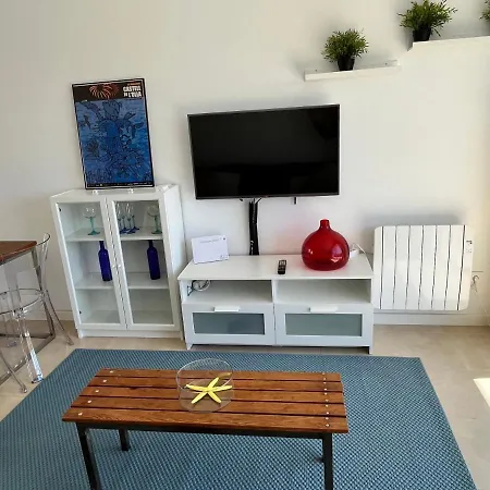 Cap Negret By Kalmarent Altea